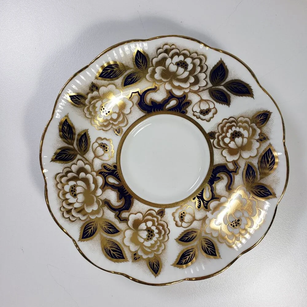 Royal Albert Vintage China Gold Trim Tea Cup Saucer, Excellent Condition - Picture 4 of 9